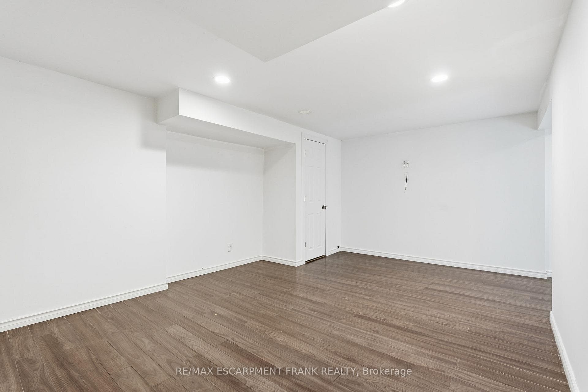352 East 28th Street photo 38