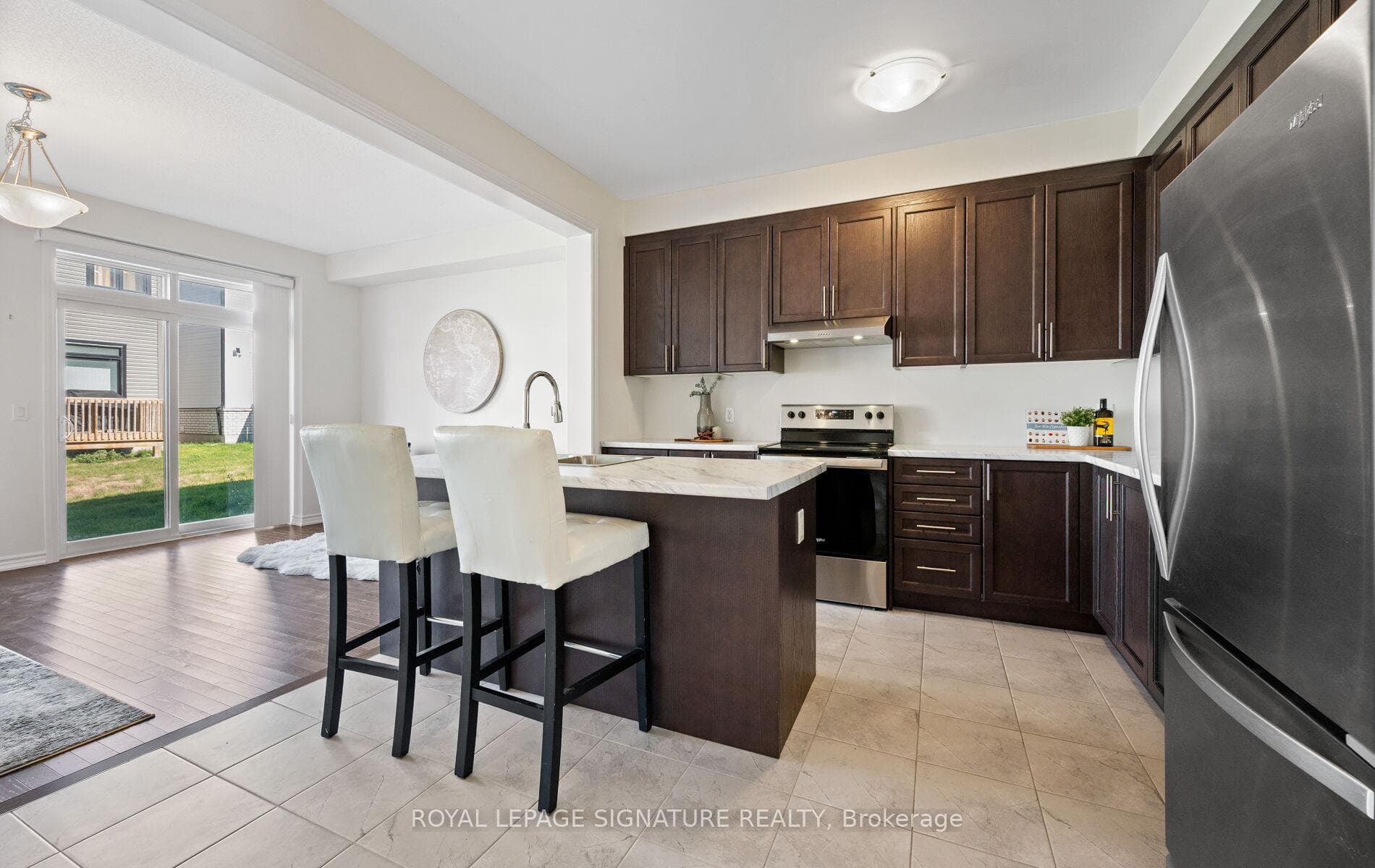 1099 Thompson Drive photo 22