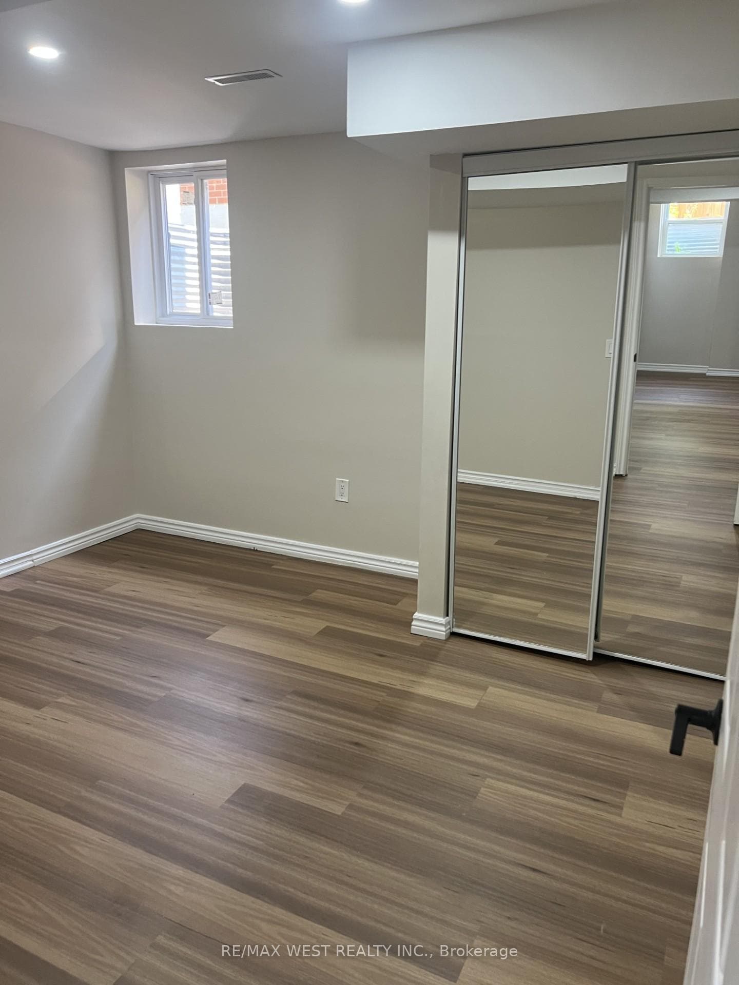 60 Furrow Drive photo 20