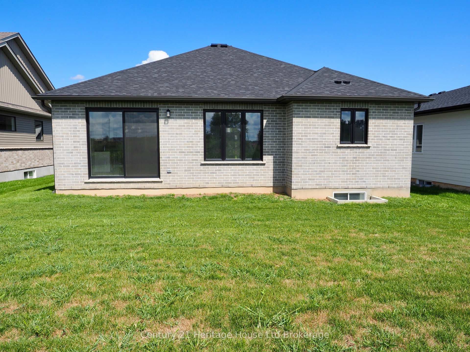 9 SYCAMORE Drive photo 29