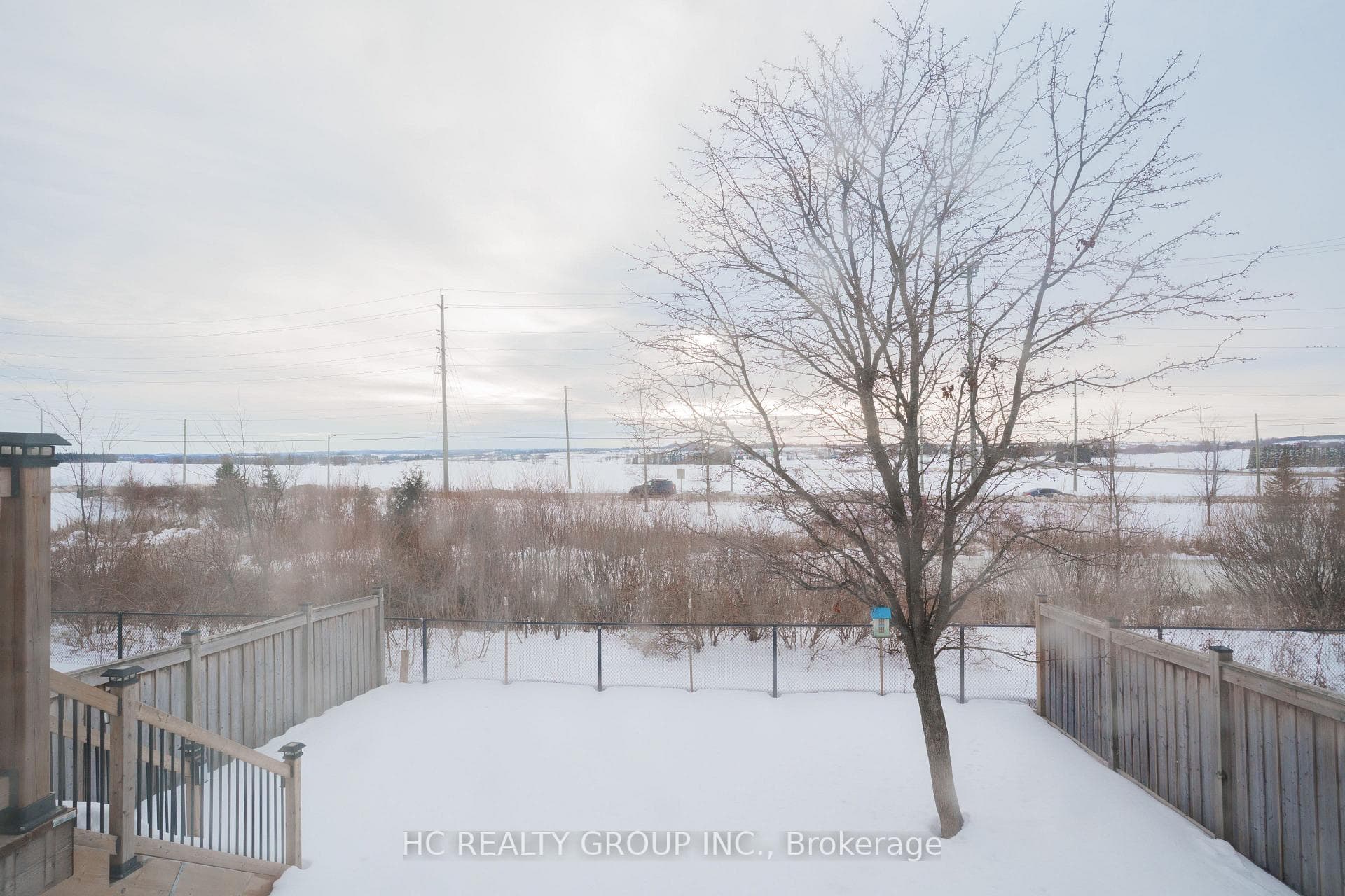 215 Armstrong Crescent photo 35