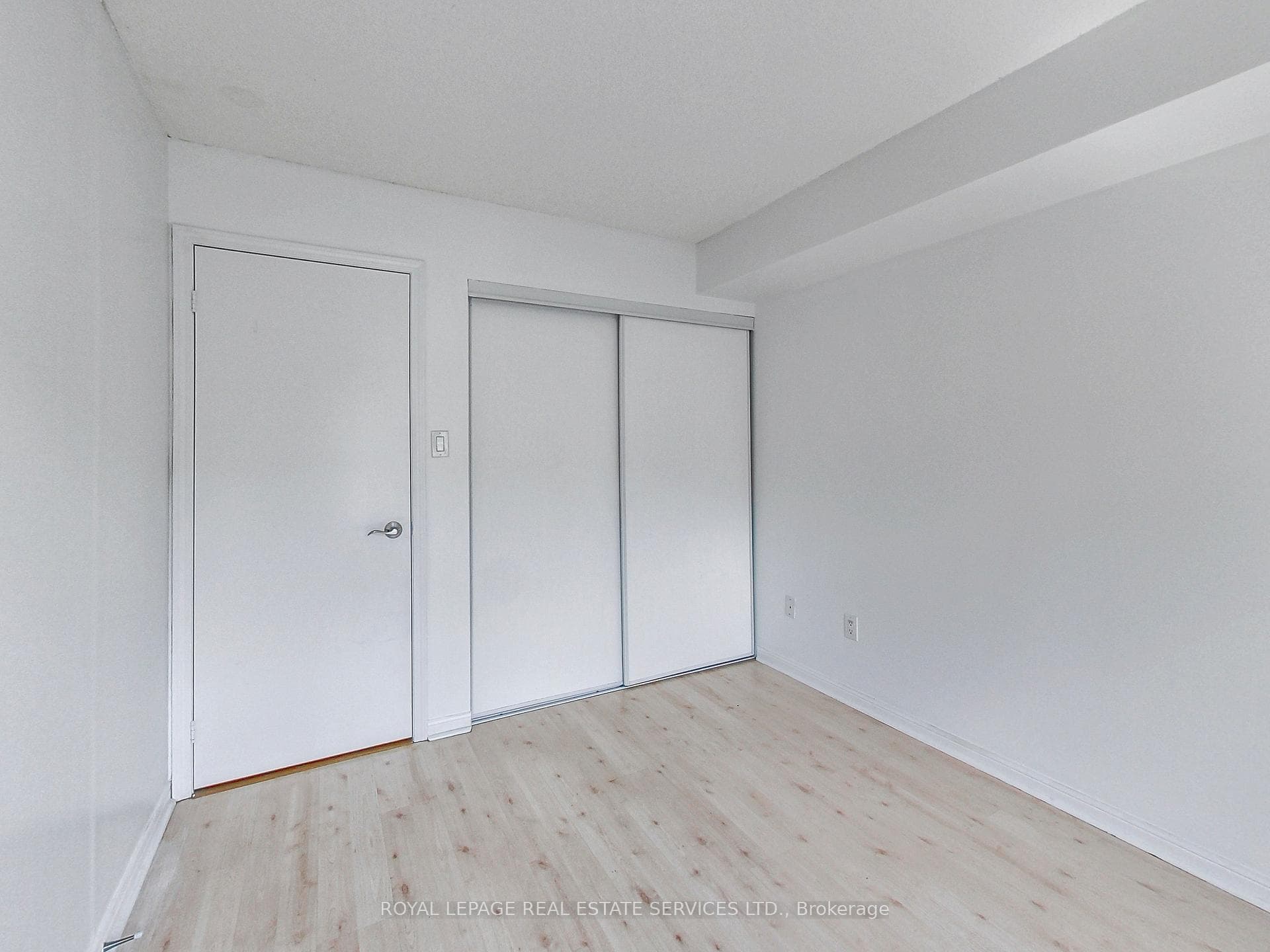 20 Laidlaw Street Unit 1112 photo 16