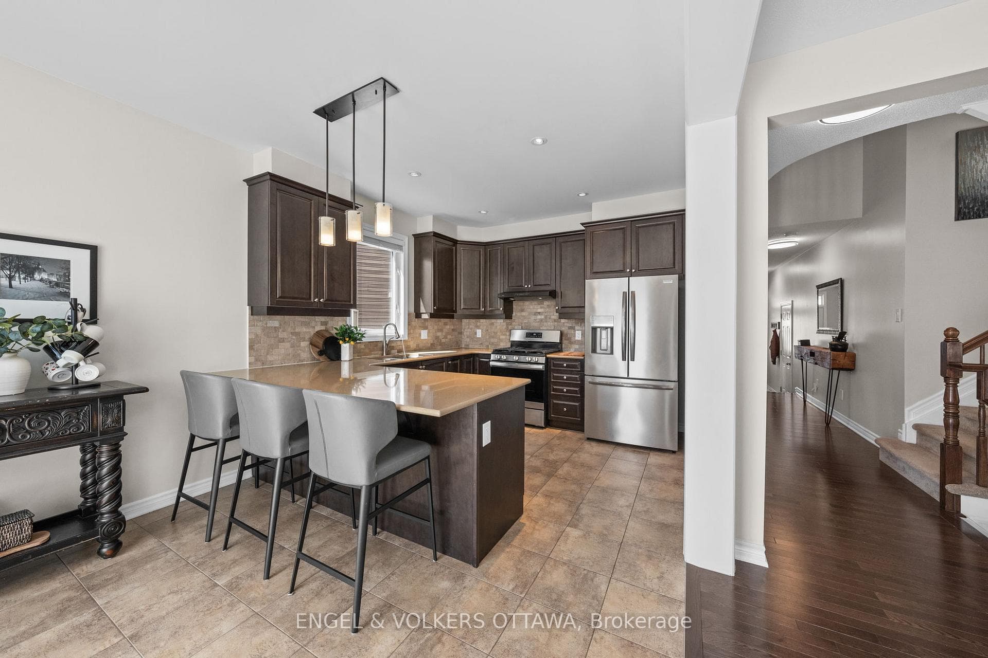 105 Pennant Avenue photo 6