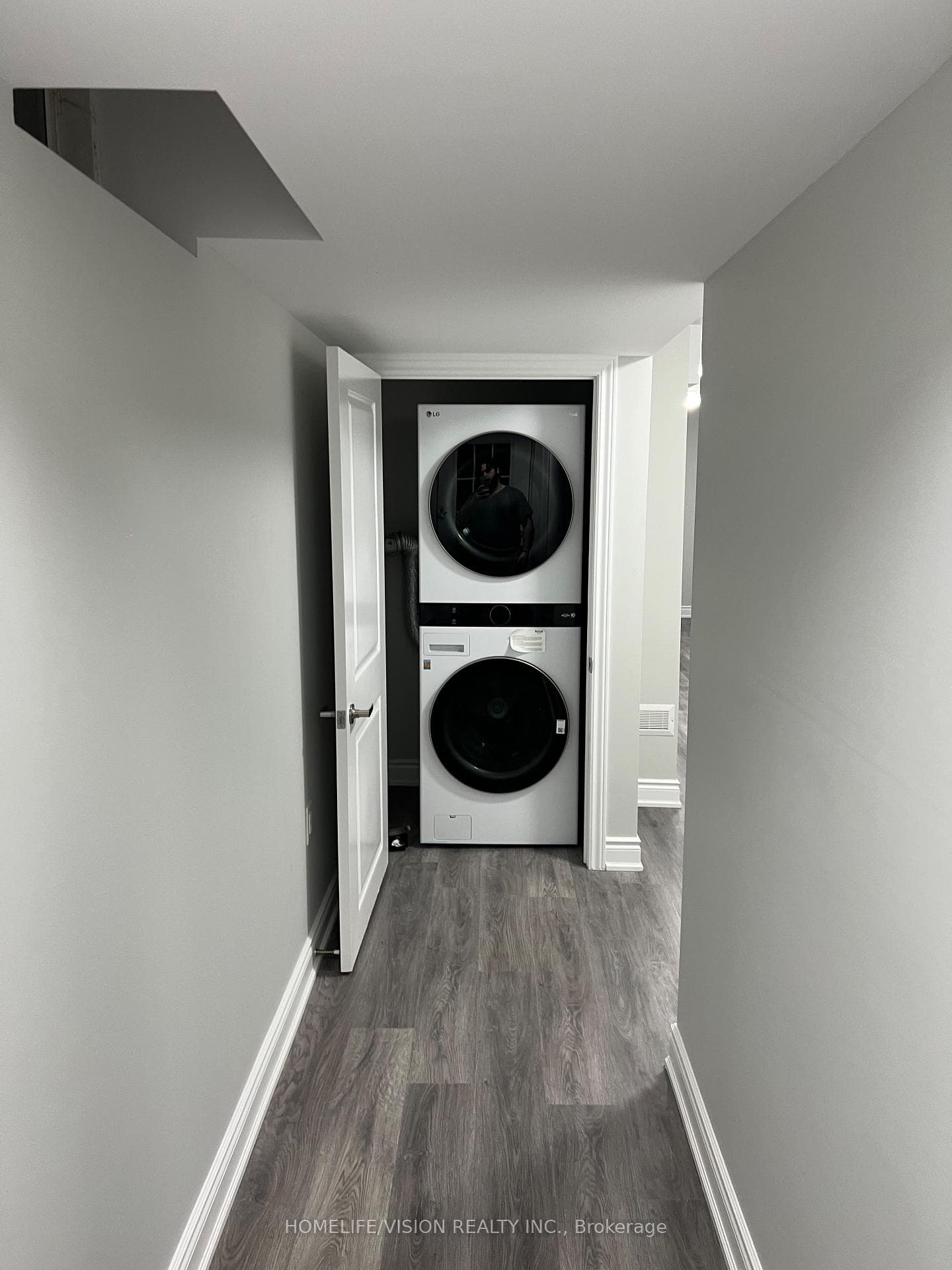 3282 Sunlight Street Unit Lower photo 13
