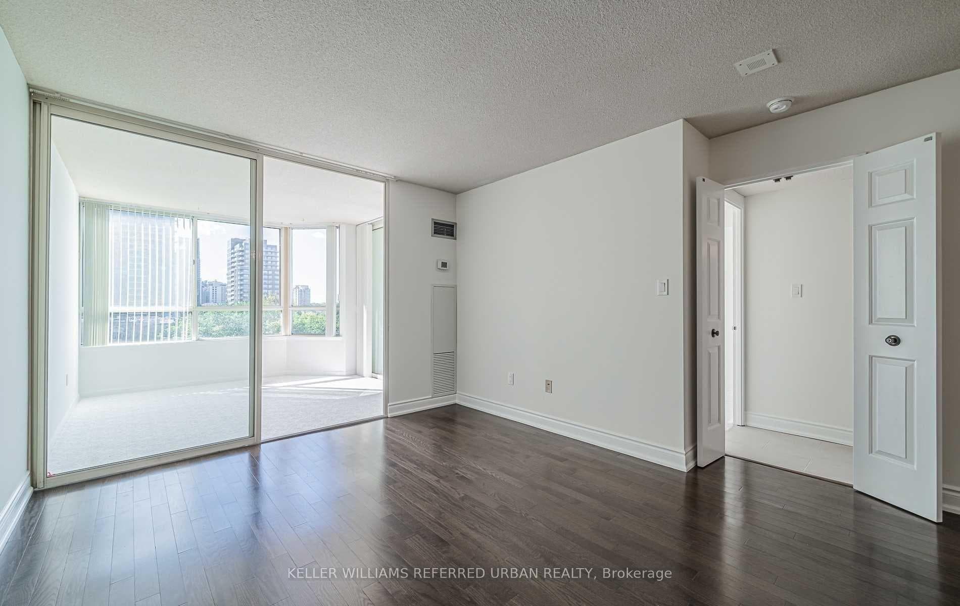 5444 Yonge Street Unit 506A photo 6