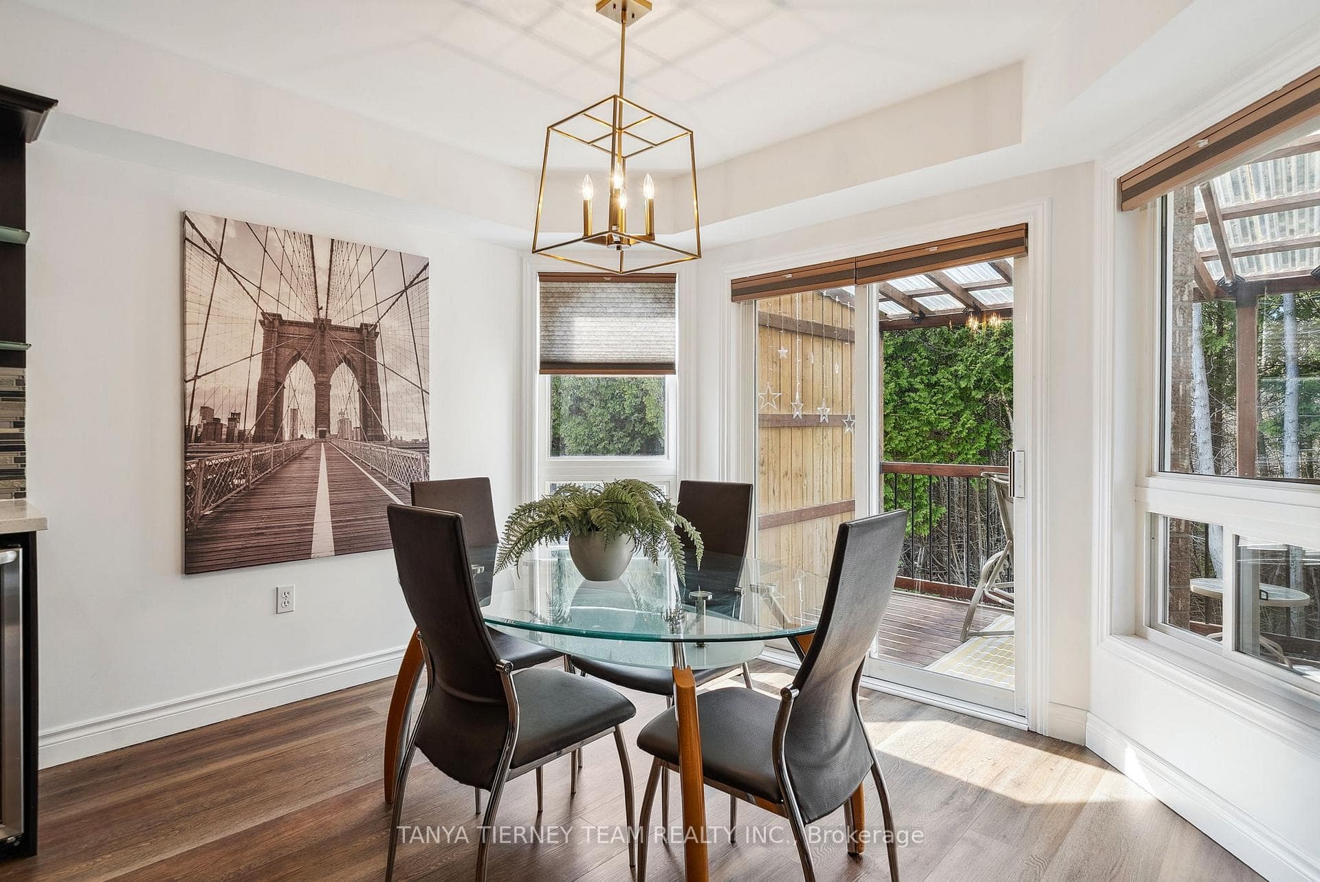 170 Sleeman Square photo 13