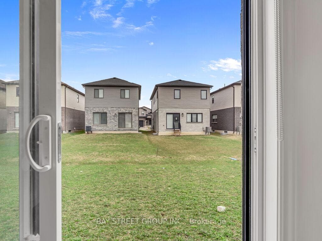 126 Byers Street photo 47
