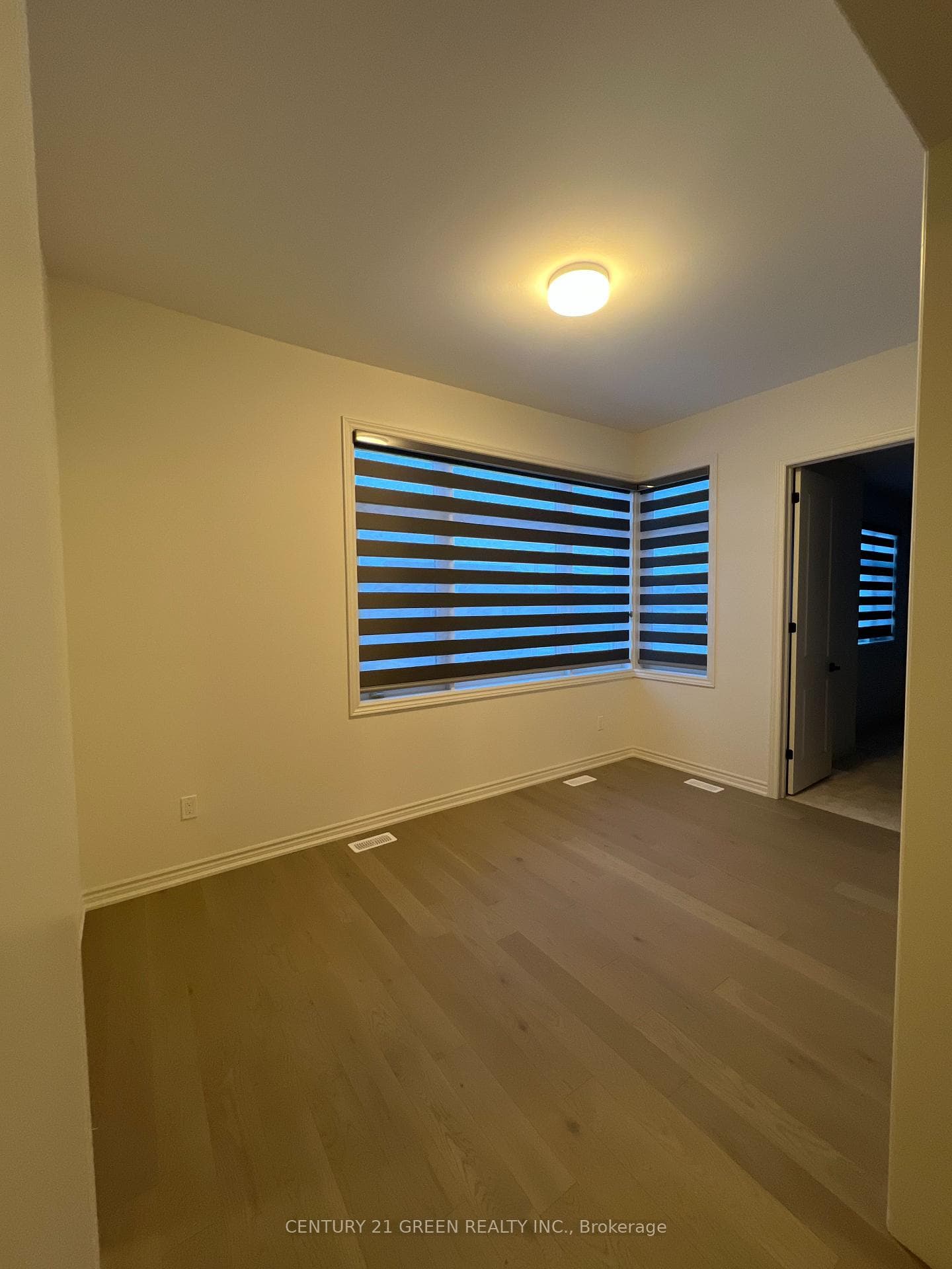 21 Marigold Boulevard photo 14