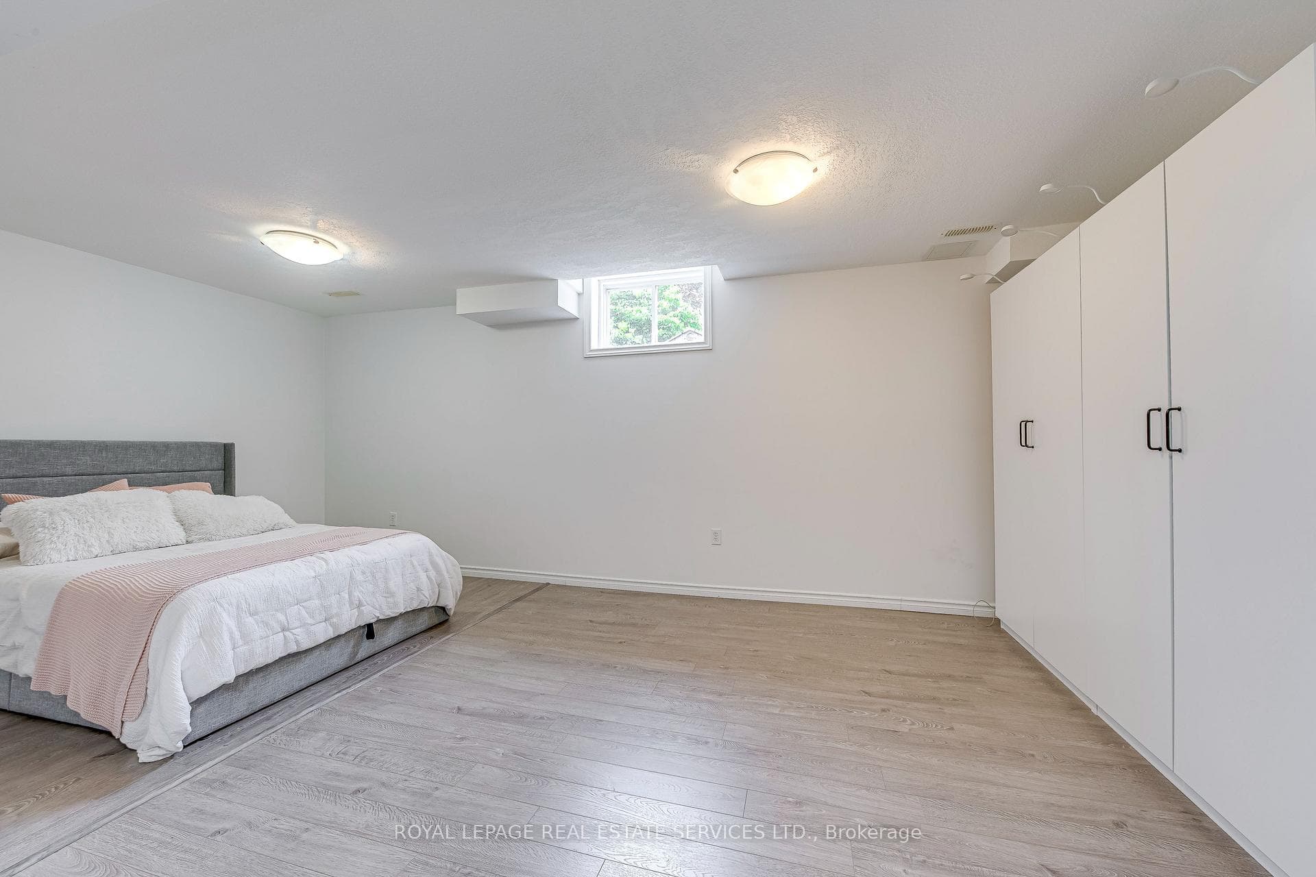 31 EUGENE Drive photo 33