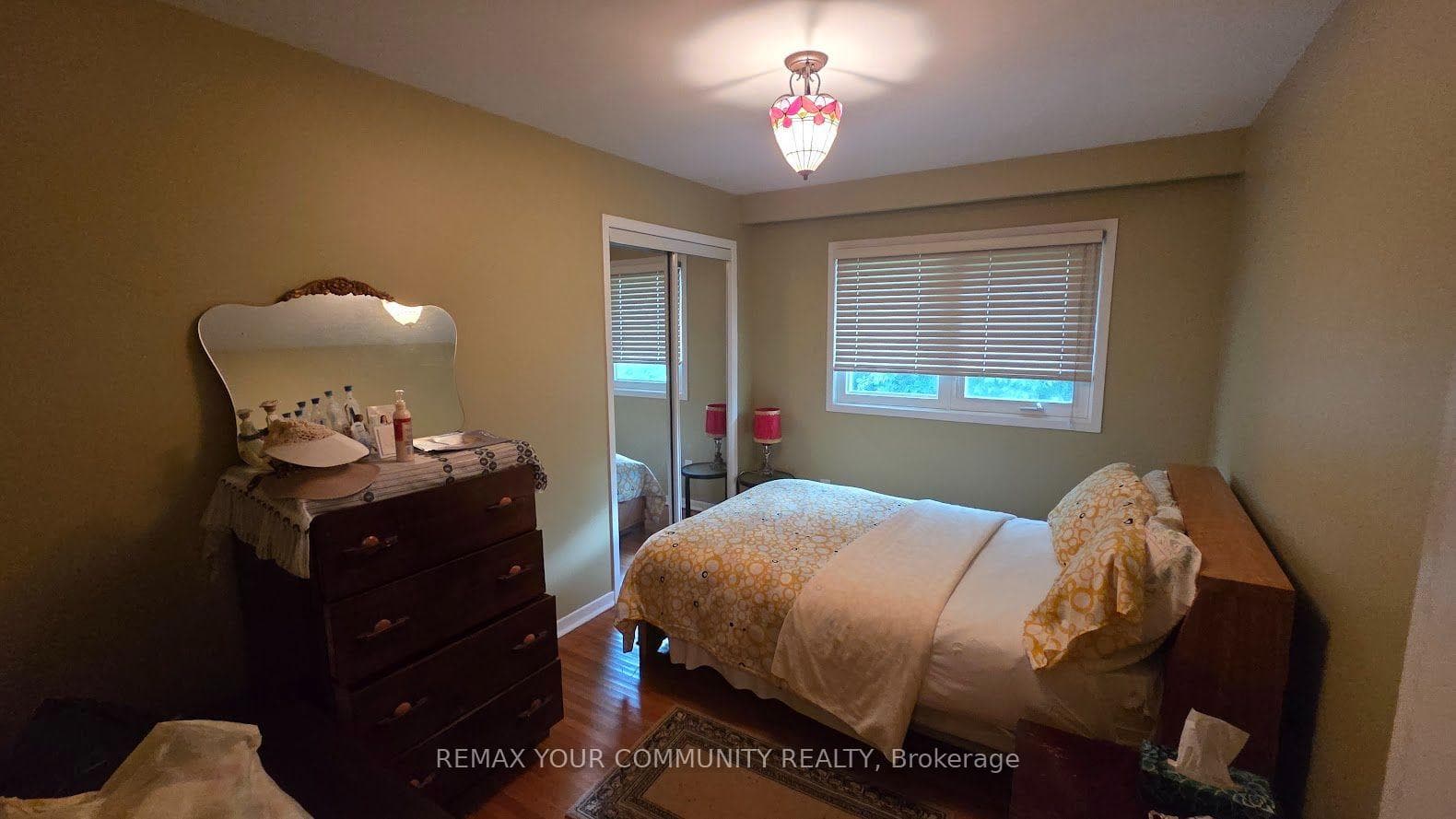 2nd Bedroom Double Door Closet