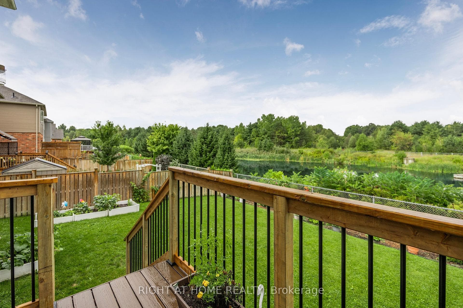 80 Mount Crescent photo 30
