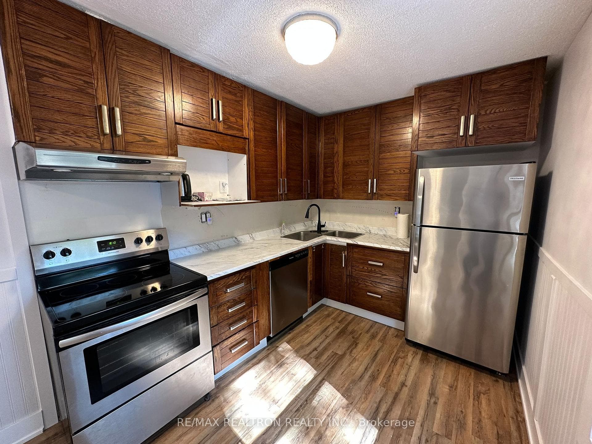 281 Kenwood Avenue photo 10