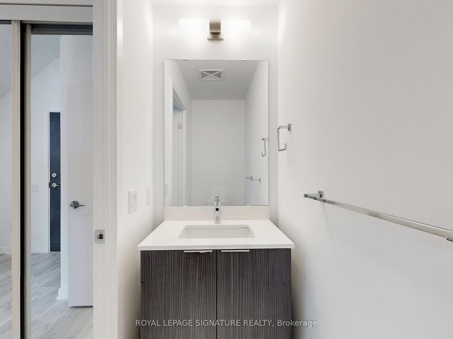 8 Olympic Gdn Drive Unit S608 photo 16