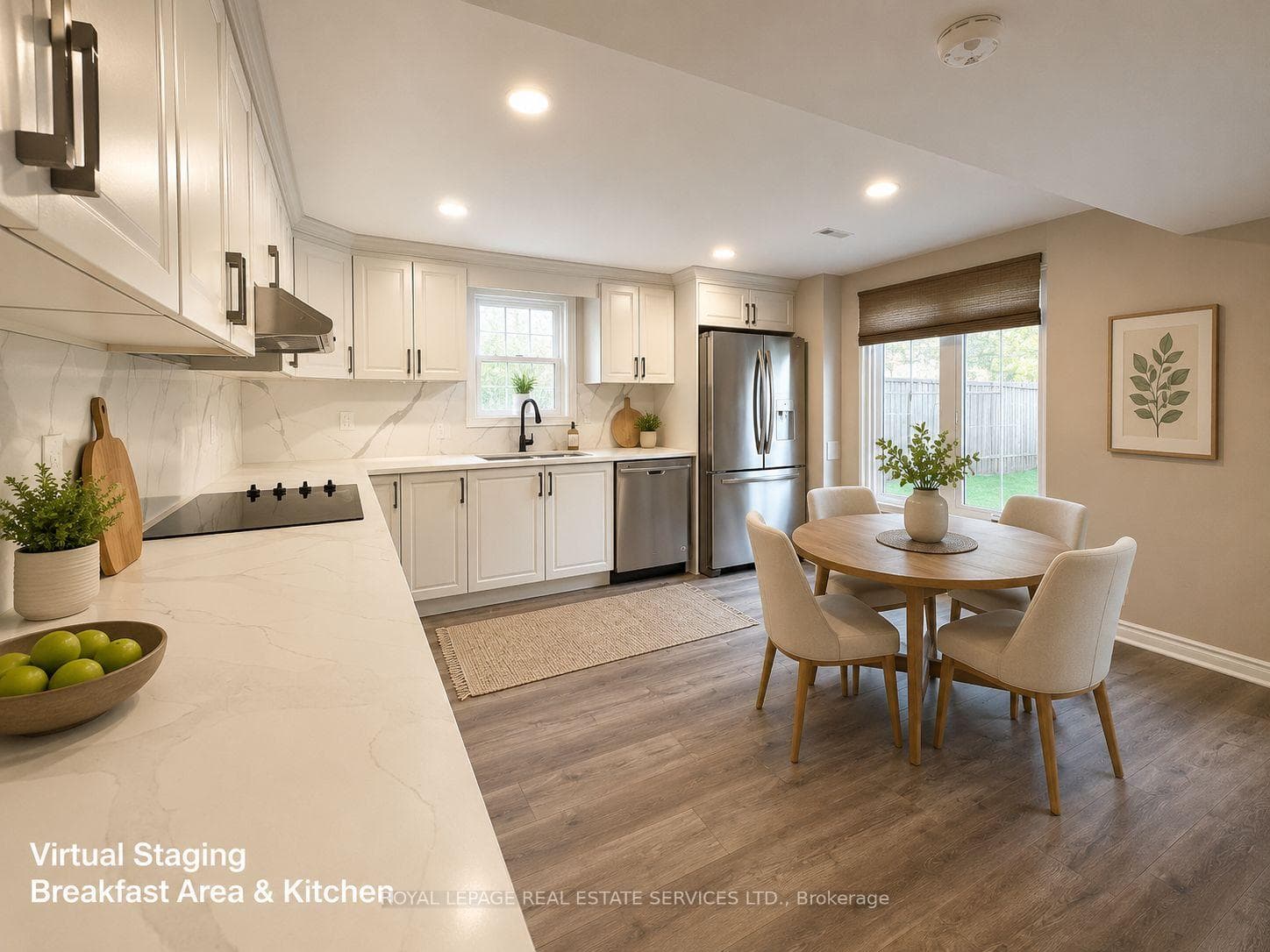Huge Kitchen with Breakfast Area