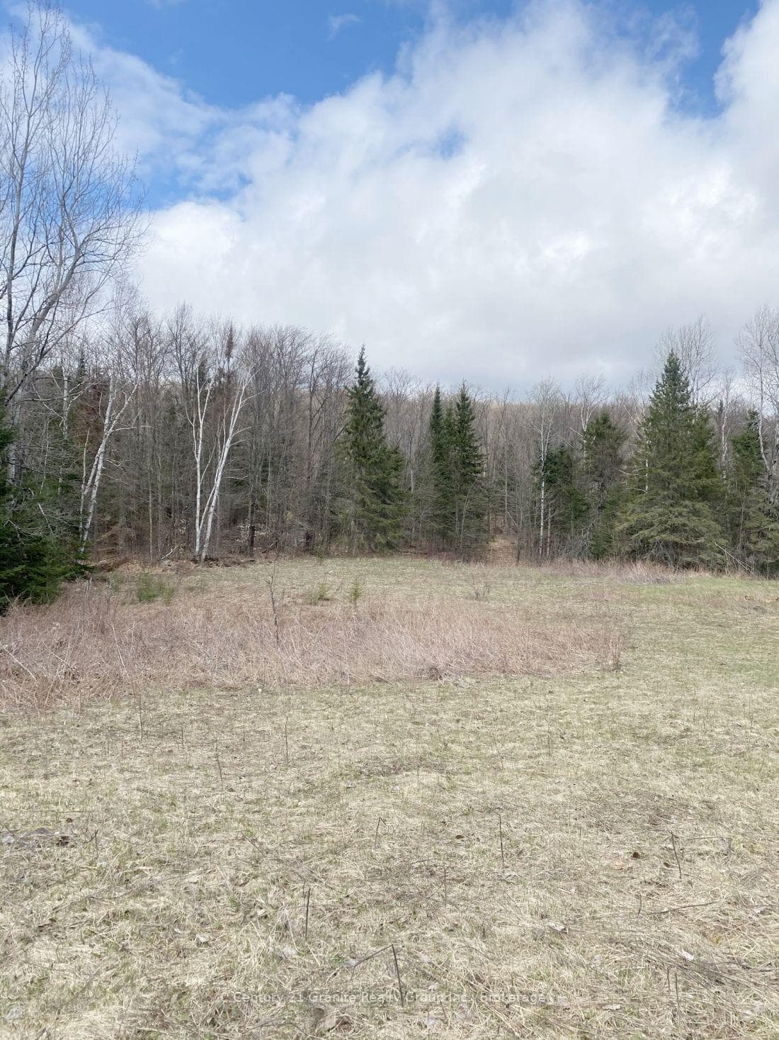 2057 MADAWASKA Road photo 7