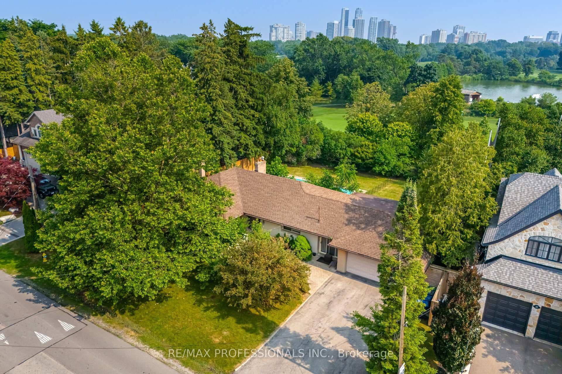 55 Bywood Drive photo 9