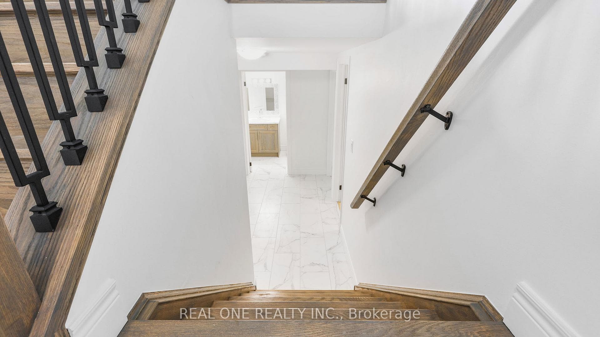 10 Bentley Place photo 23