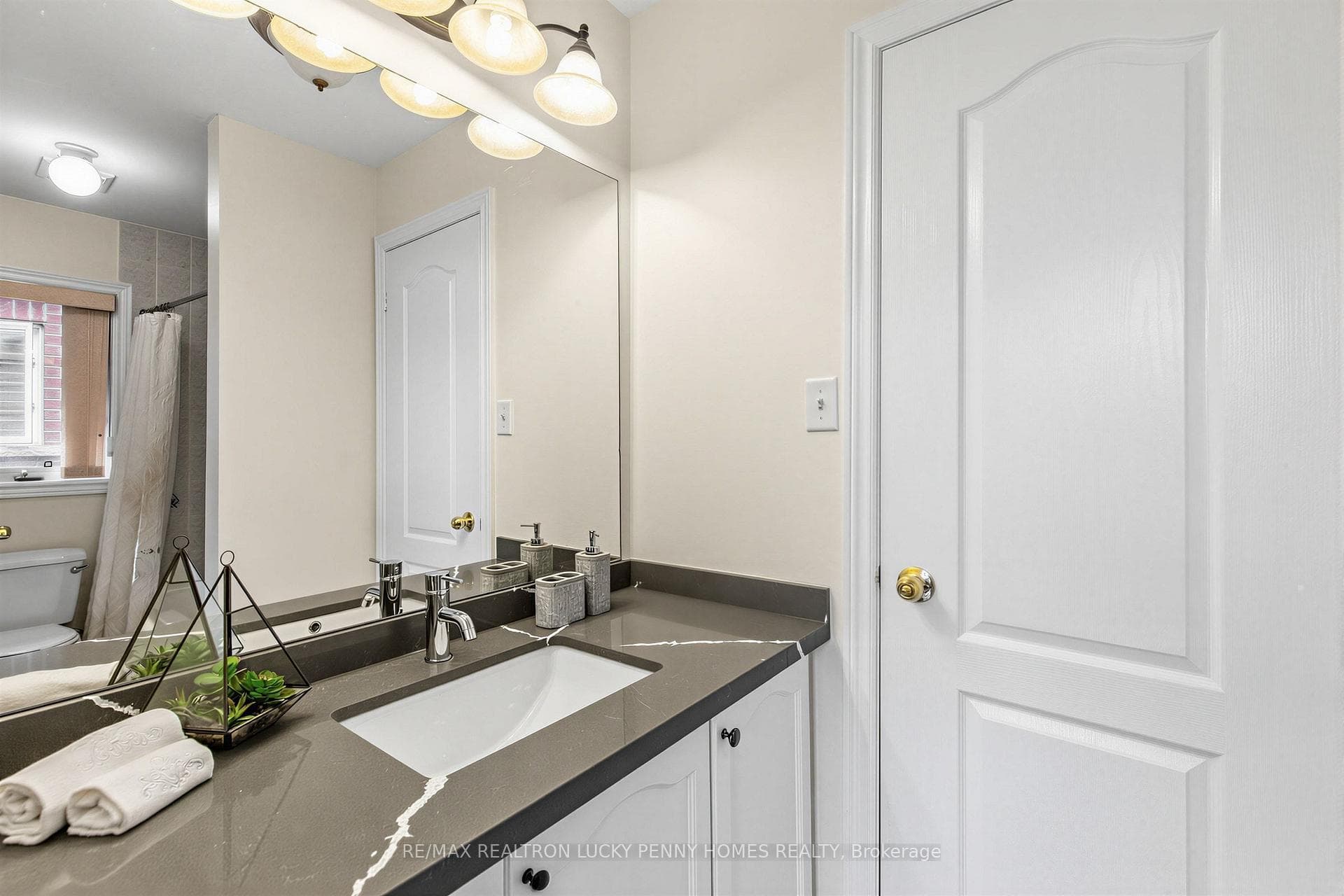 17 Coral Cove Court photo 40