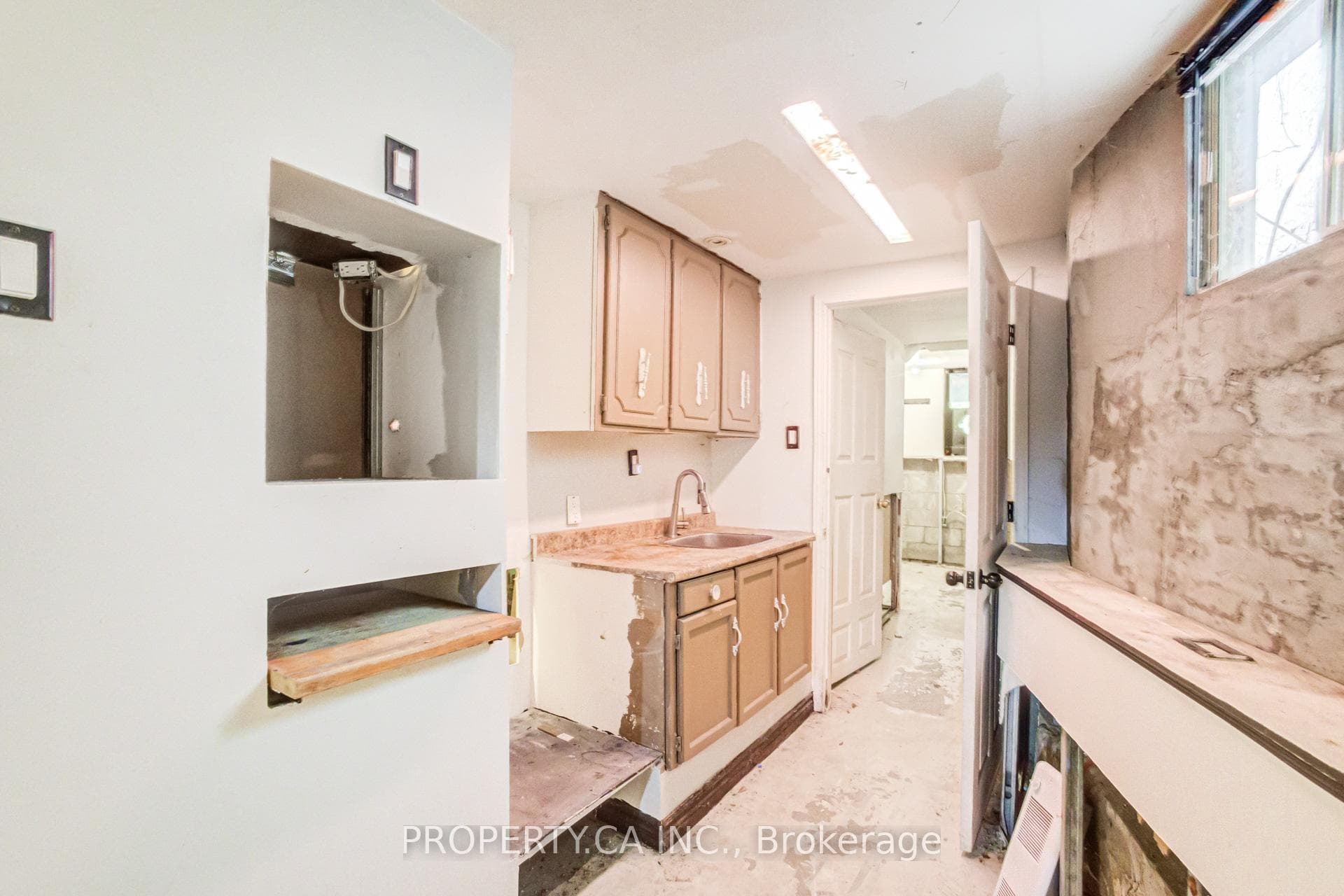 597 Rhodes Avenue photo 35