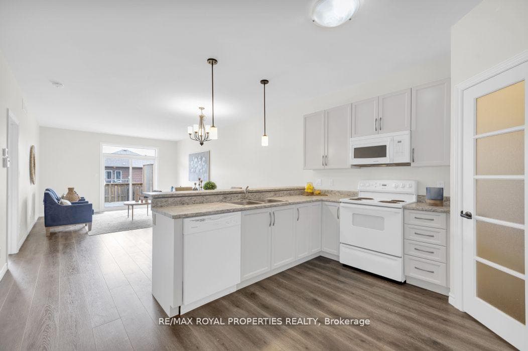 54 Ledgerock Court photo 10