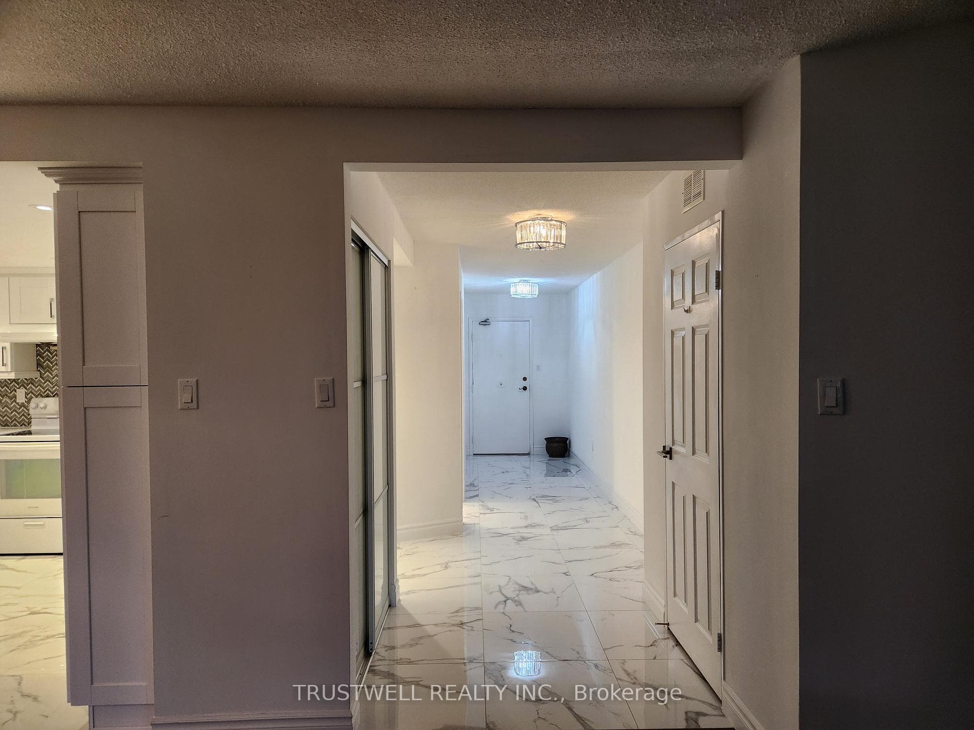65 Skymark Drive Unit 1706 photo 17