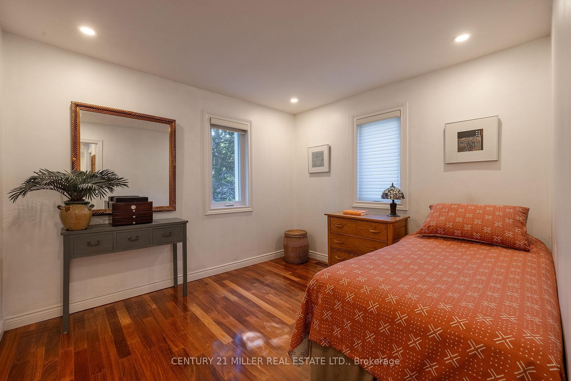 76 Brock Street photo 14