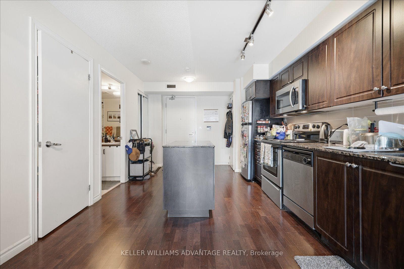 209 Fort York Boulevard Unit 1170 photo 4