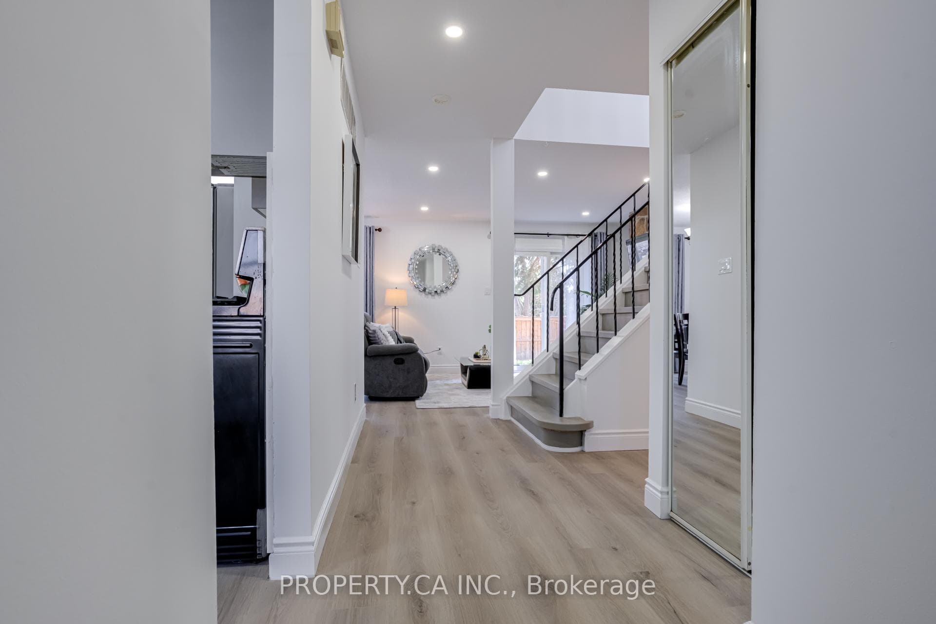 24 Ridler Court photo 3
