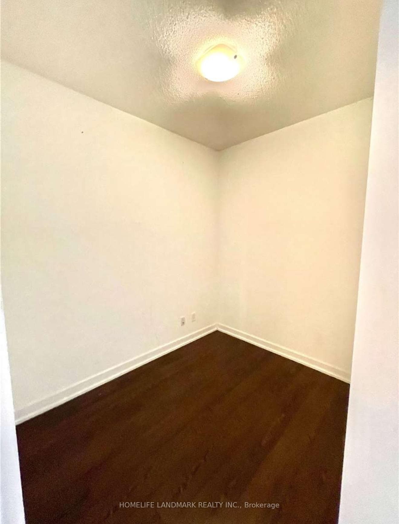 20 Bruyeres Mews Unit 1015 photo 10