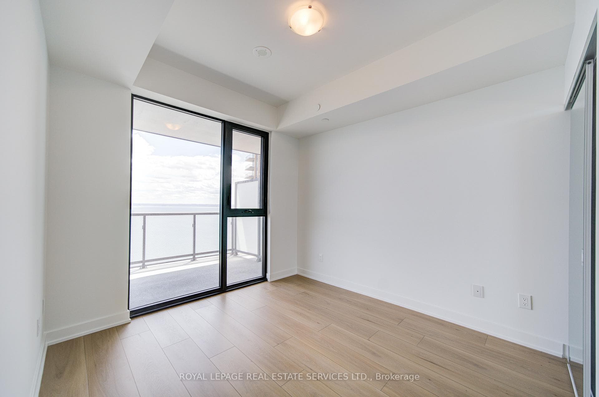 Floor-To-Ceiling Windows