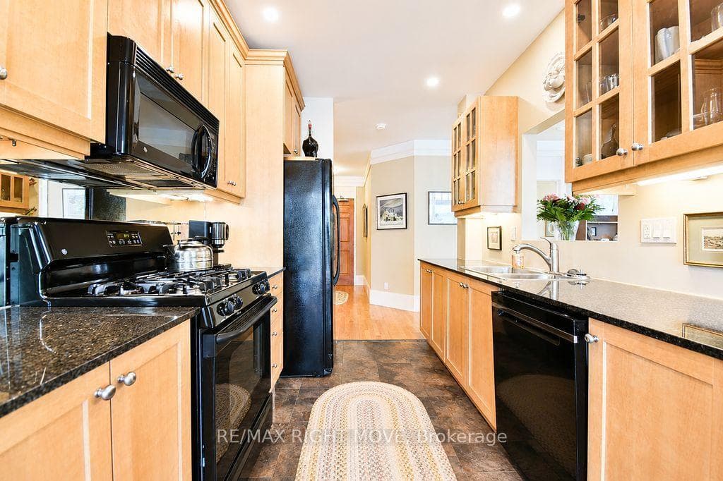 140 Cedar Island Road Unit 102 photo 9