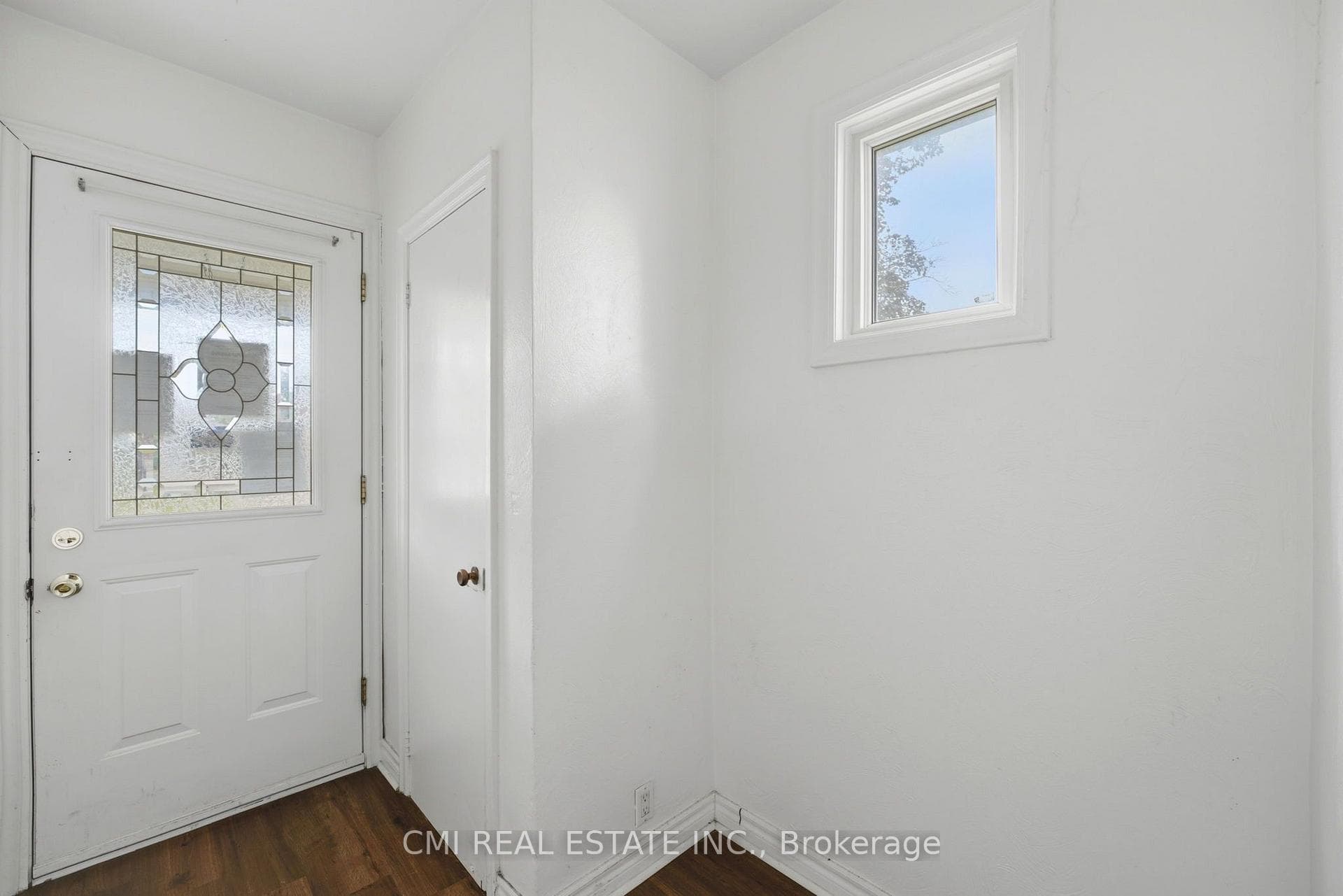 106 Flora Drive photo 6