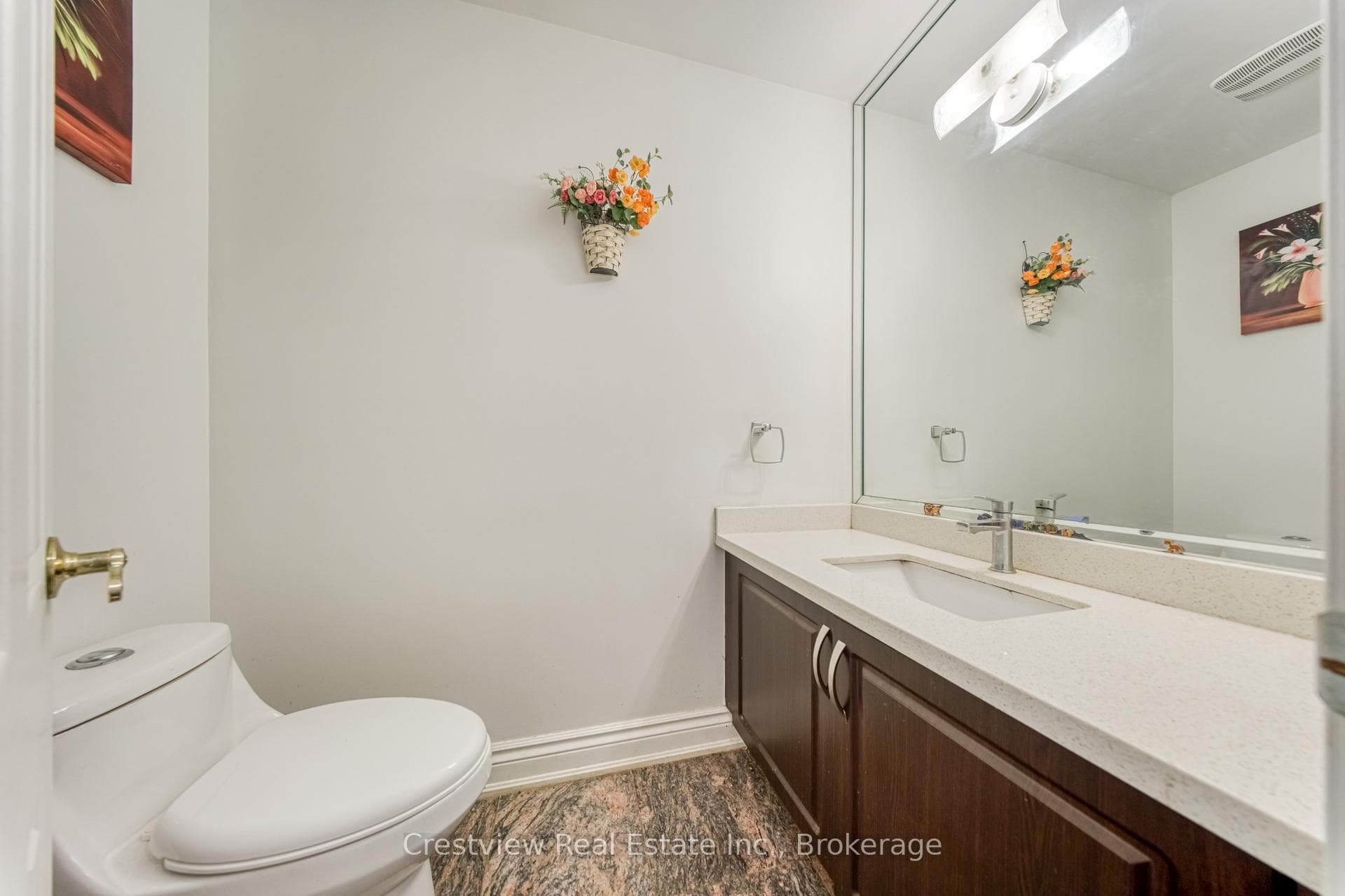 212 Pleasant Avenue photo 15
