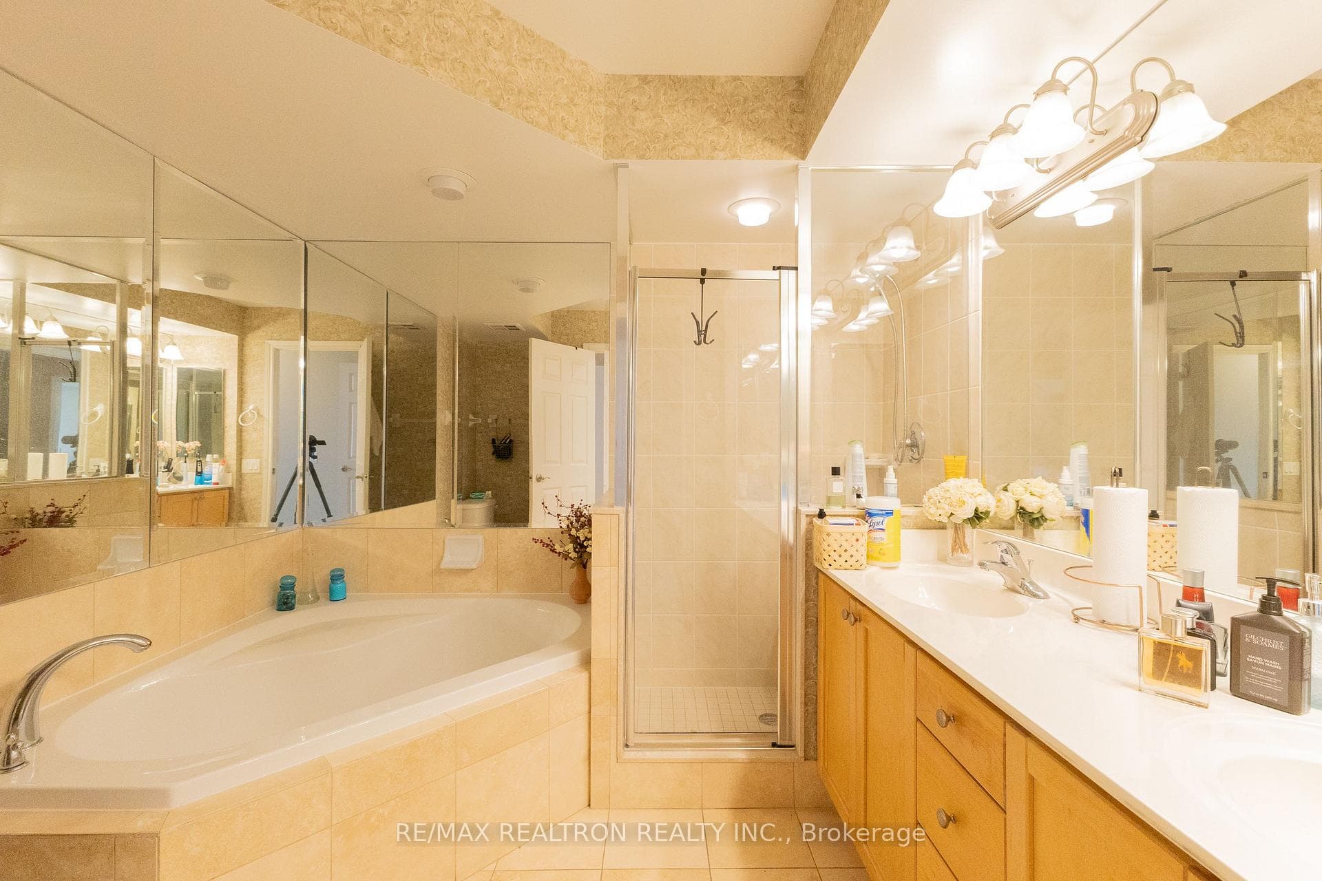 78 Harrison Garden Boulevard Unit 1409 photo 26