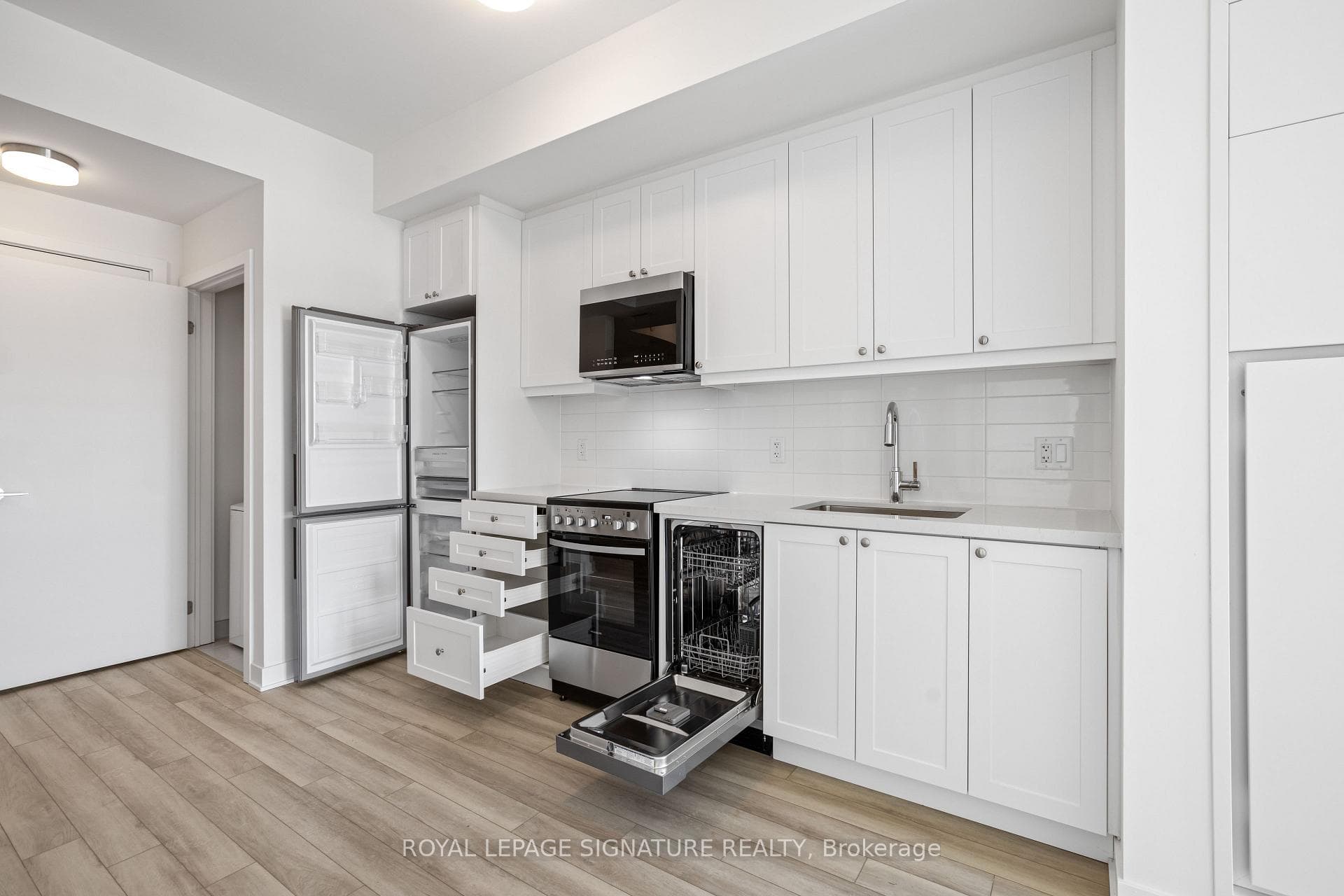51 Clarington Boulevard Unit 430 photo 5