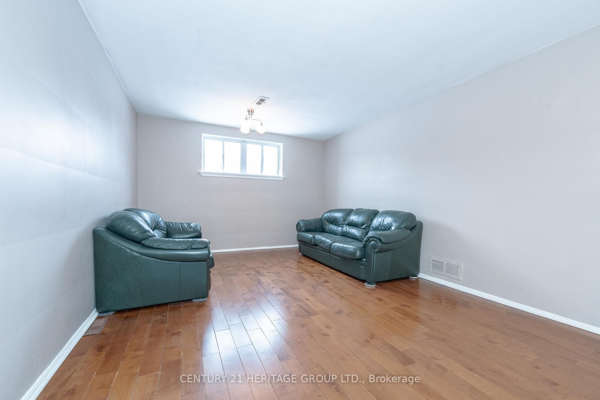 20 Steven Avenue photo 27