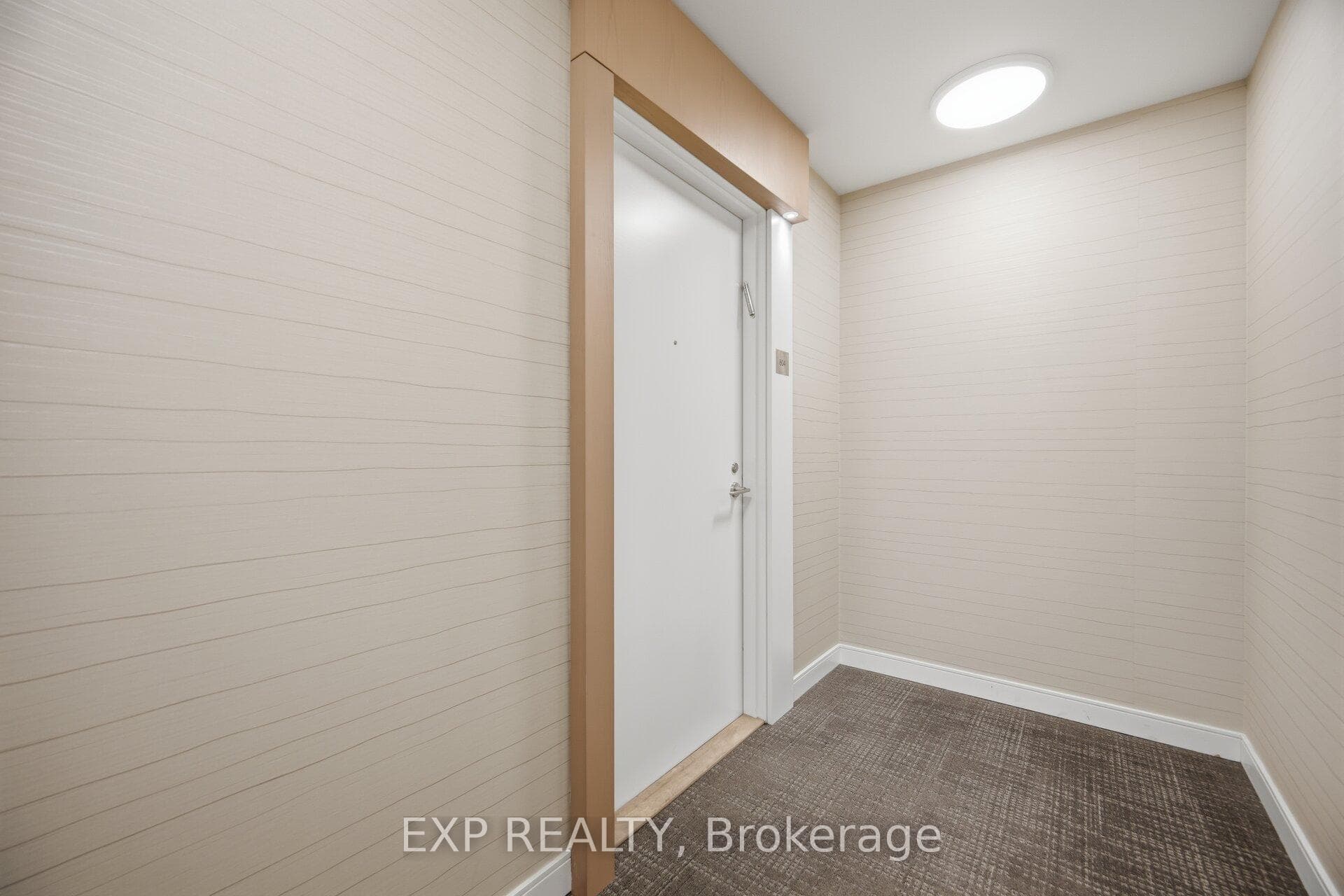 70 Annie Craig Drive Unit 804 photo 3