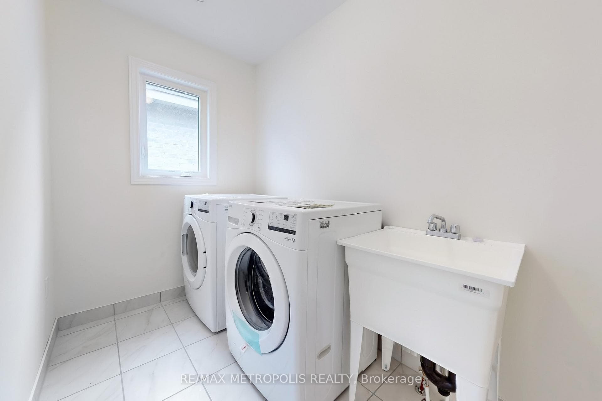 167 Hawkins Street photo 47