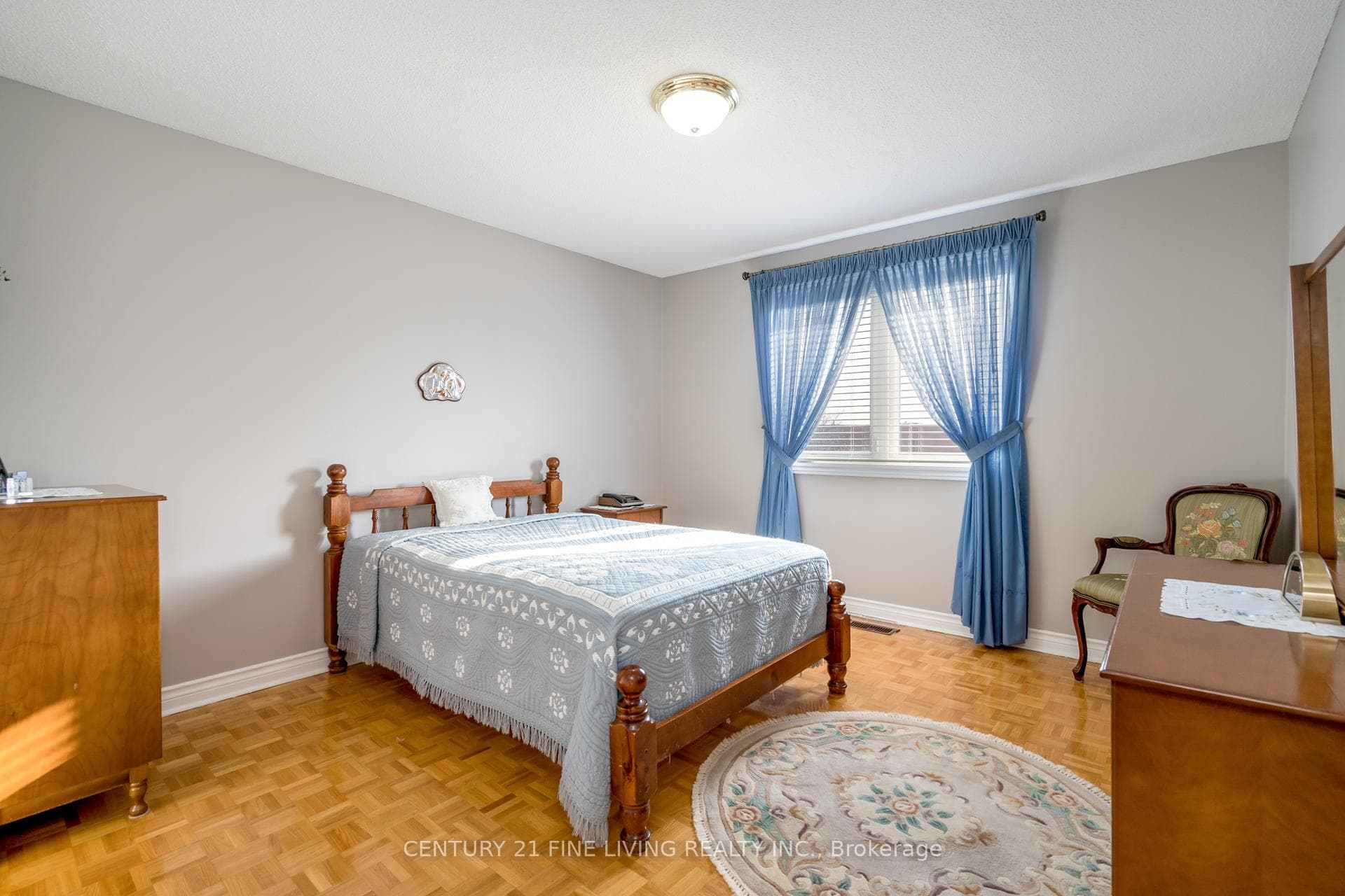 64 Adrianno Crescent photo 21