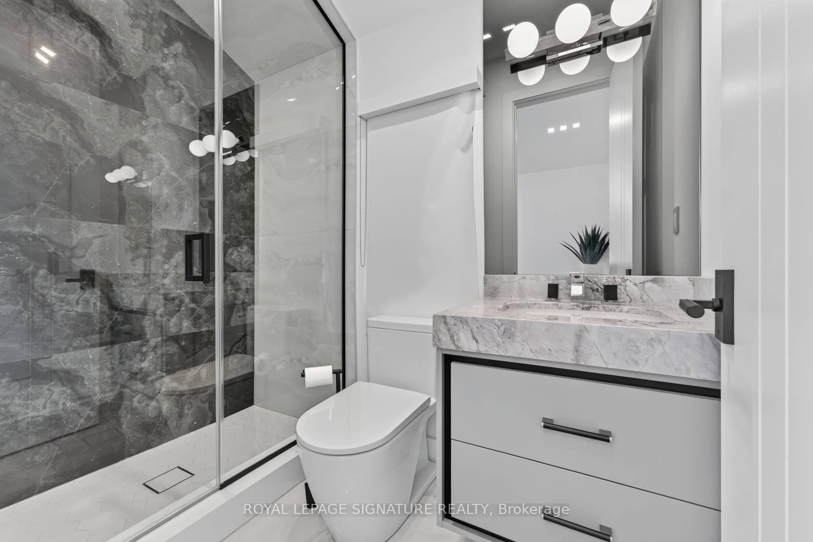 156 Snowdon Avenue photo 35