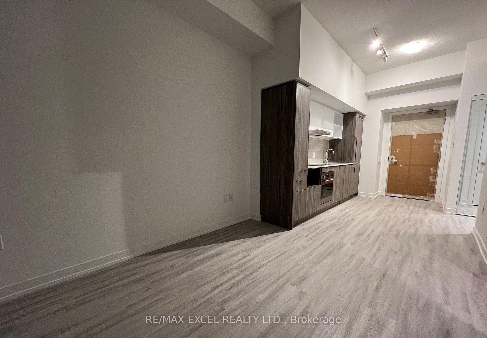 55 Cooper Street Unit 3206 photo 2