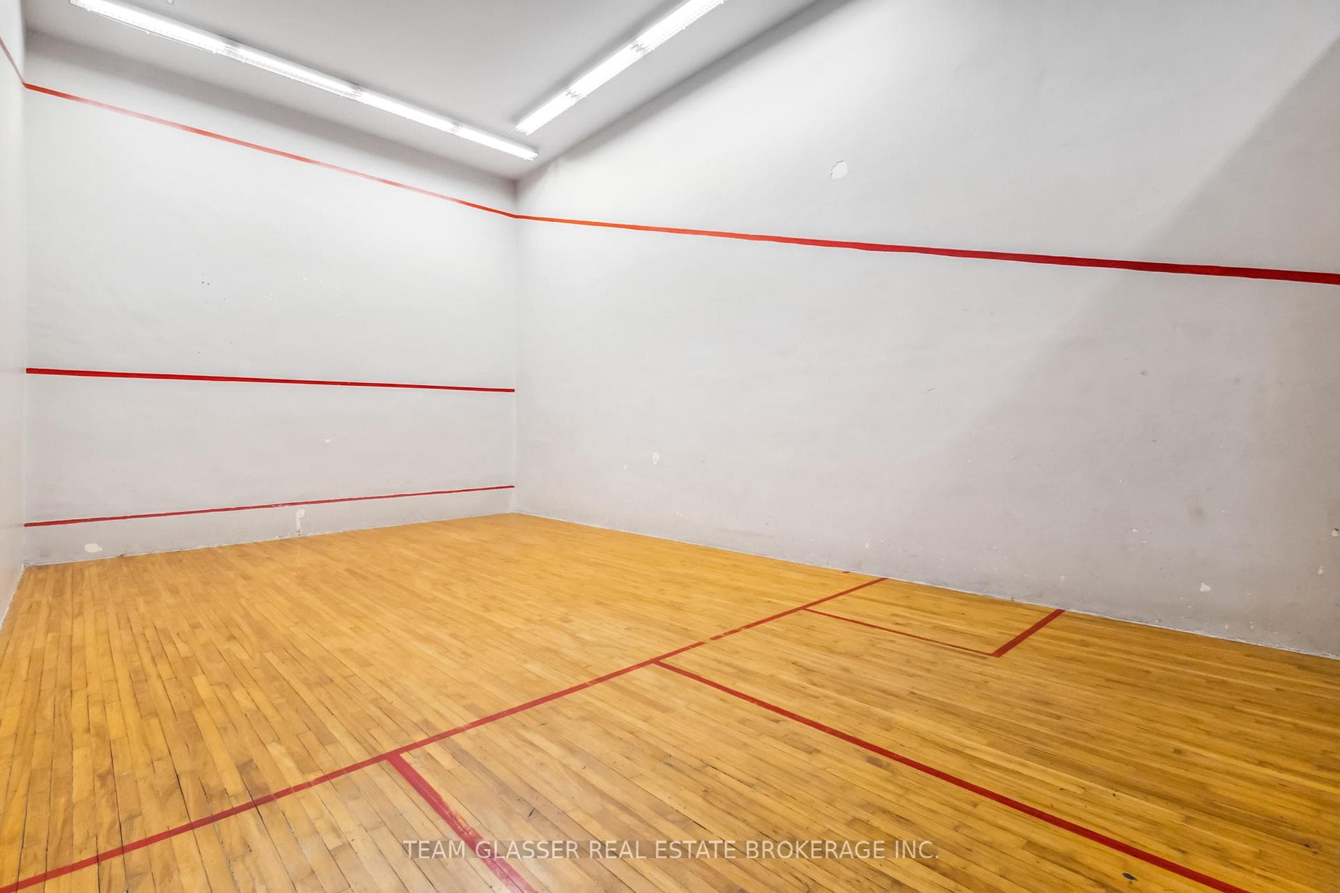 1570 Adelaide Street Unit 220 photo 28