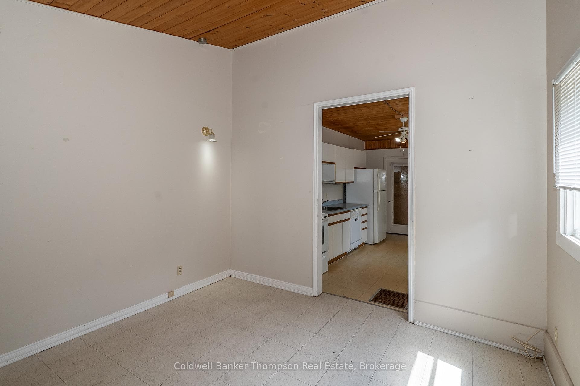 135 Ontario Street photo 5