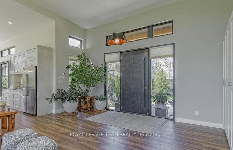 8 Headlands Way photo 5