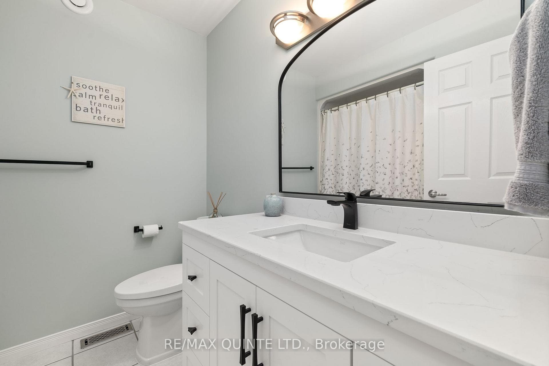 61 Hemlock Crescent photo 19