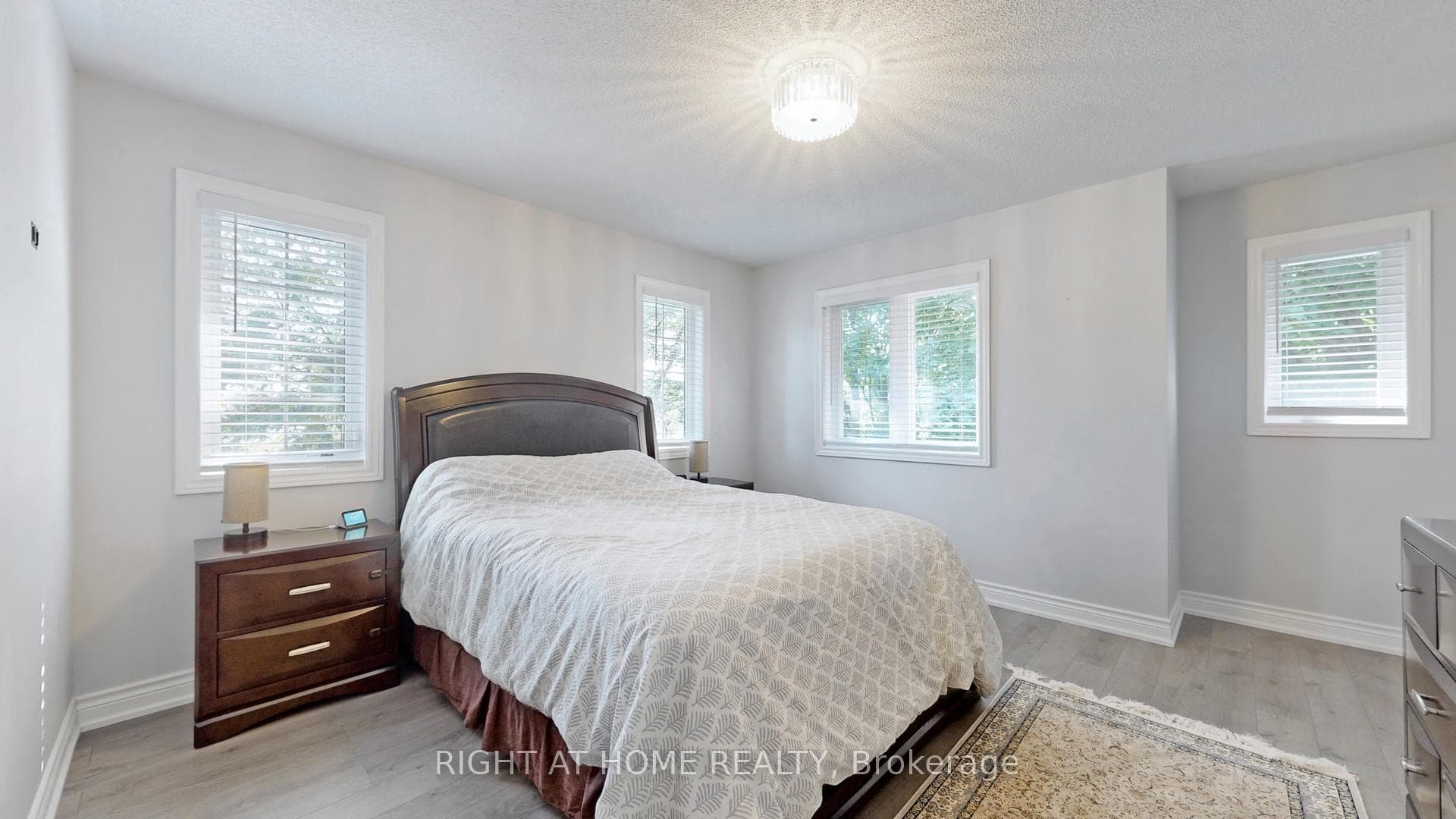 504 Bartholomew Drive photo 23