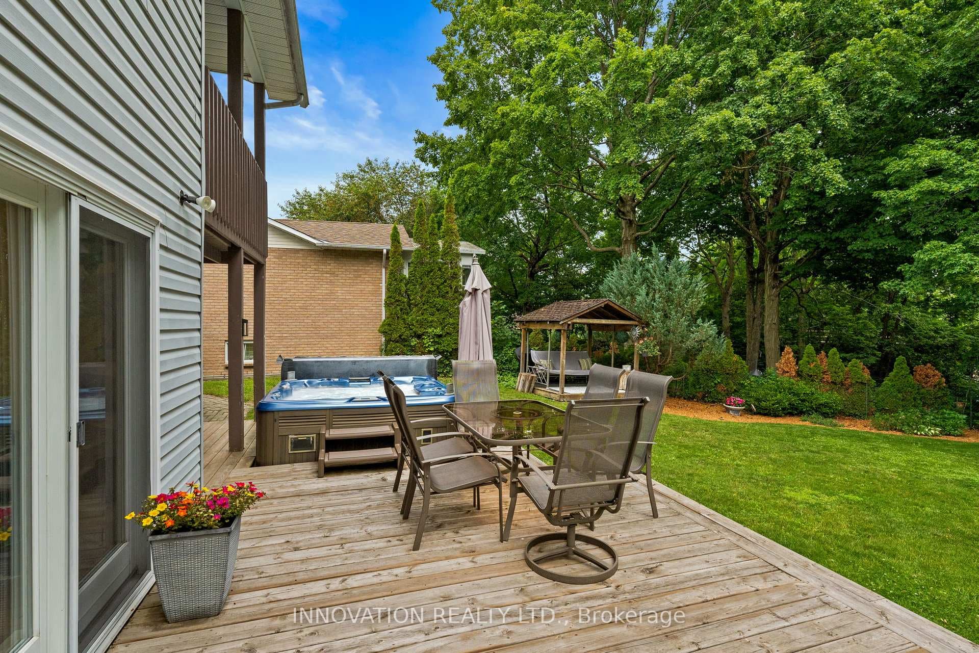 114 Bell Street photo 35
