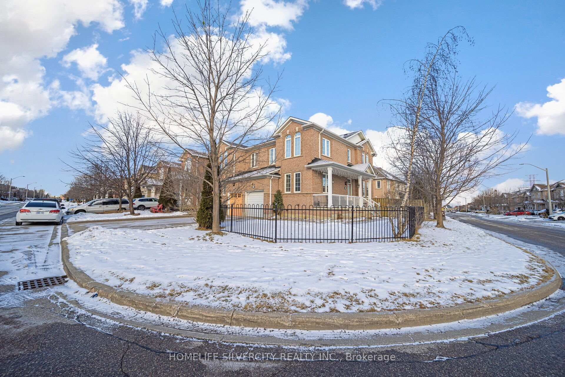 4785 James Austin Drive photo 2