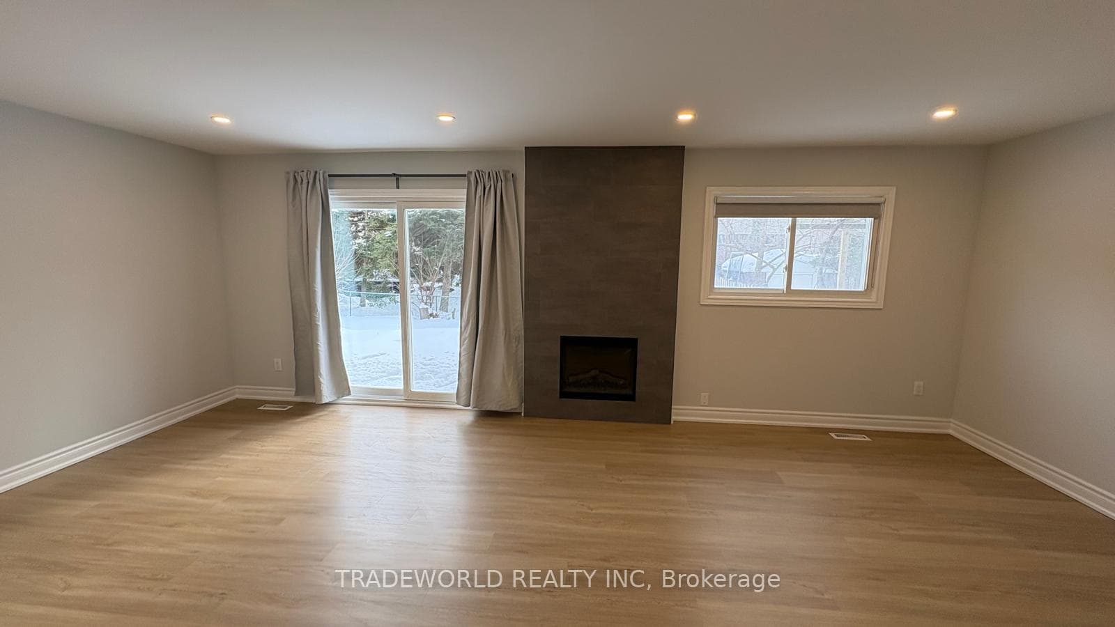 10 Fairglen Avenue photo 7