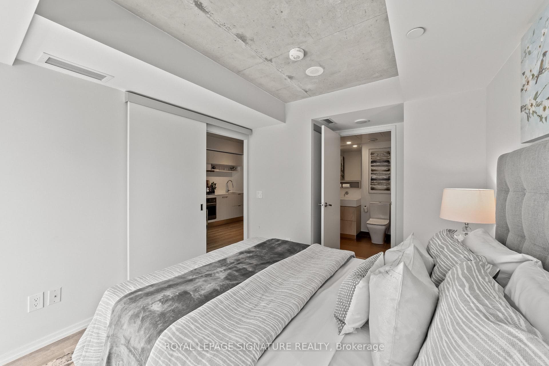 5 Soudan Avenue Unit 801 photo 22